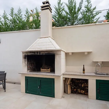 Epetium Villa *